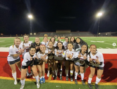Canyon Hills womens varsity soccer team posing for the win they took against Hoover.