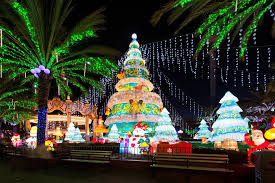 Photo of Chirstmas Lights at Tinsel Town Lakeside hosted by the neighboorhood each Christmas season. (Elliot Macias)